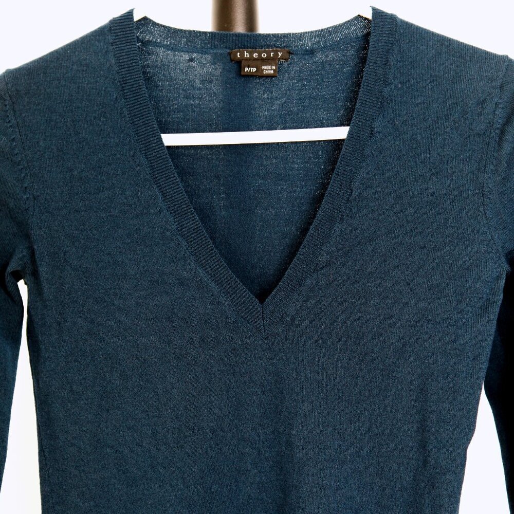 Theory Wool Dark Blue/Green Lightweight‎ V-Neck Pullover Sweater Sz XS - Picture 2 of 11